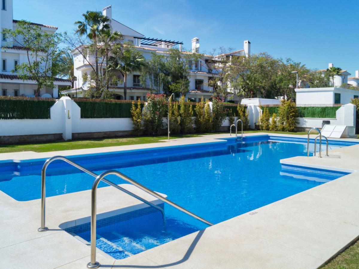 Naranjos Singles By Interhome * Marbellac
